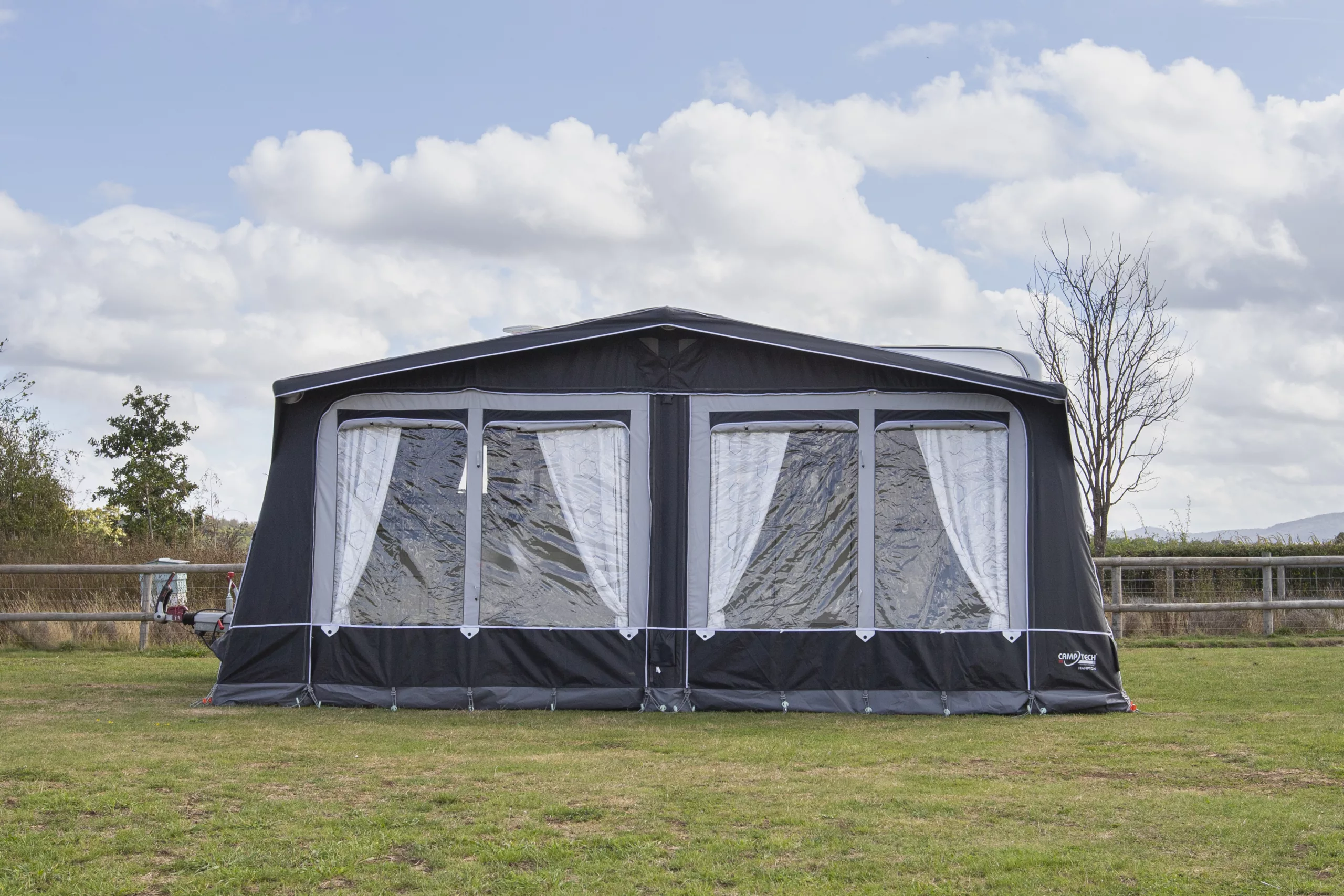 CampTech – Hampton DL Seasonal Full Air Awning