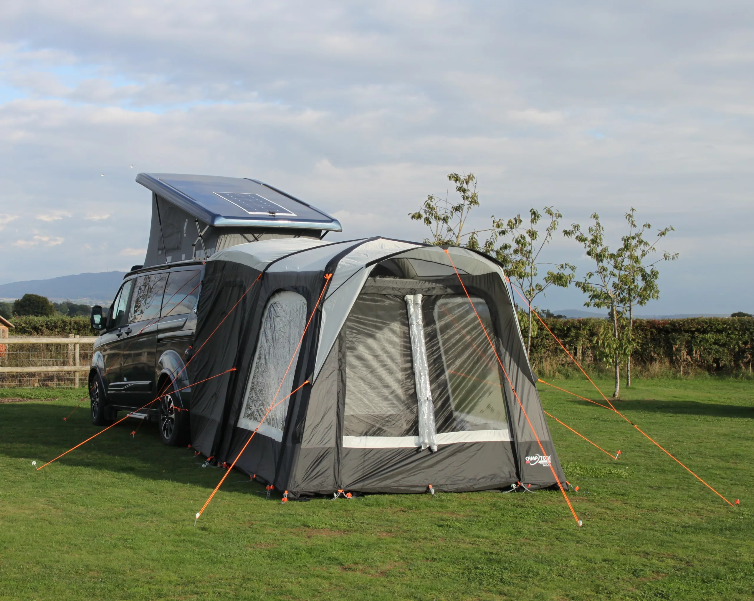 Camptech – Moto Tudor Drive Away Tailgate Awning