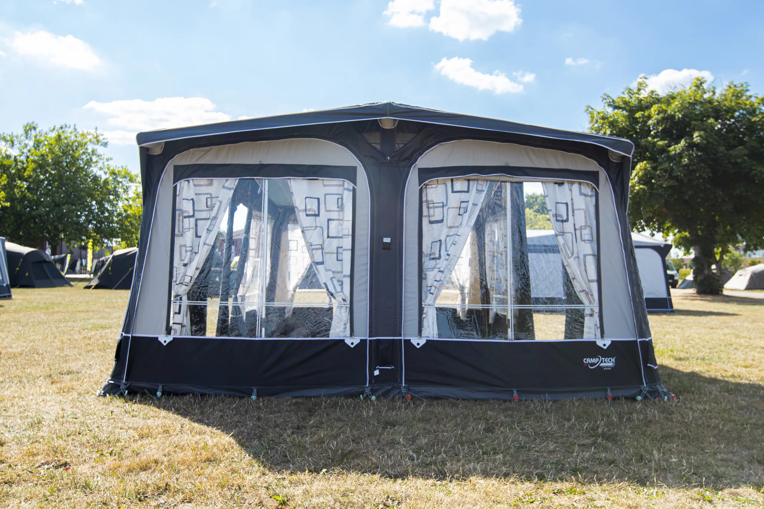 Camptech – Duke Seasonal Air Porch Awning