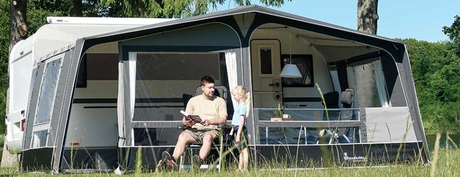 Isabella – Commodore Etna Full Awning