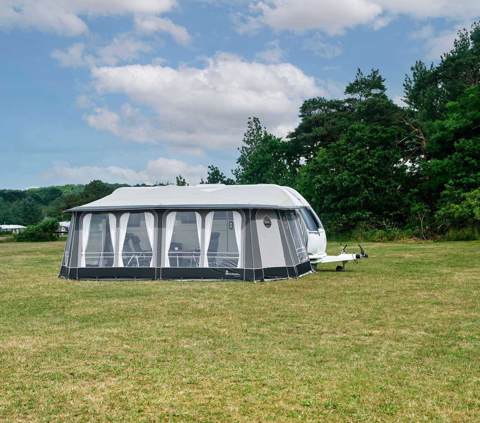 Isabella – Penta Etna Full Seasonal Awning