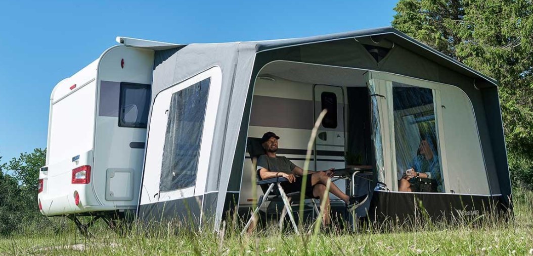 Isabella – Ventura Air Aura Porch Awning