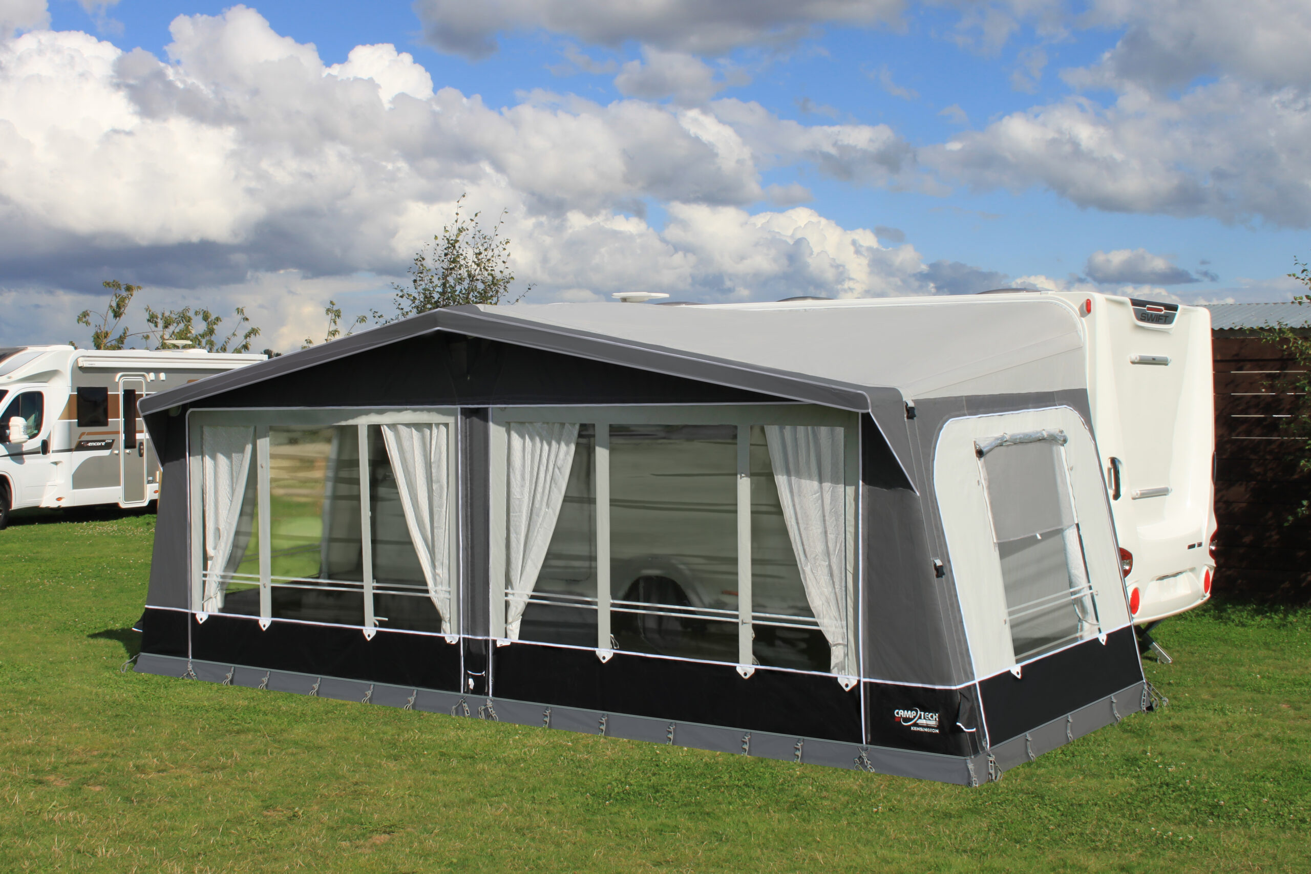 Camptech – Kensington Traditional Full Air Awning