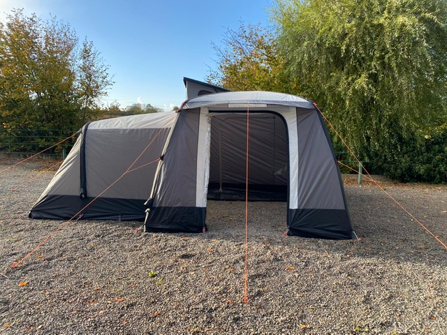 Camptech – Moto Crown Driveaway Awning