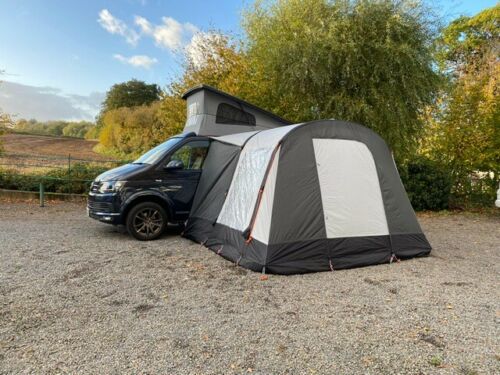 Camptech – Moto Kingston Driveaway Awning