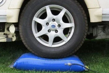 LockNLevel – Single Axle Caravan Levelling System